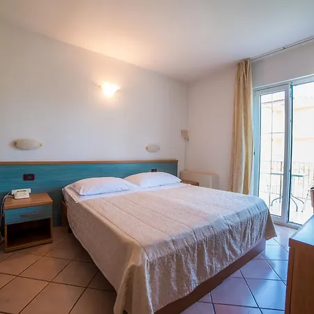 Hotel Cliff Belvedere 3*