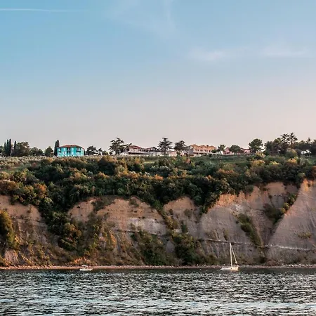 Belvedere إيزولا
