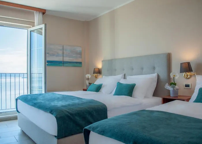 Cliff Belvedere Hotel Izola